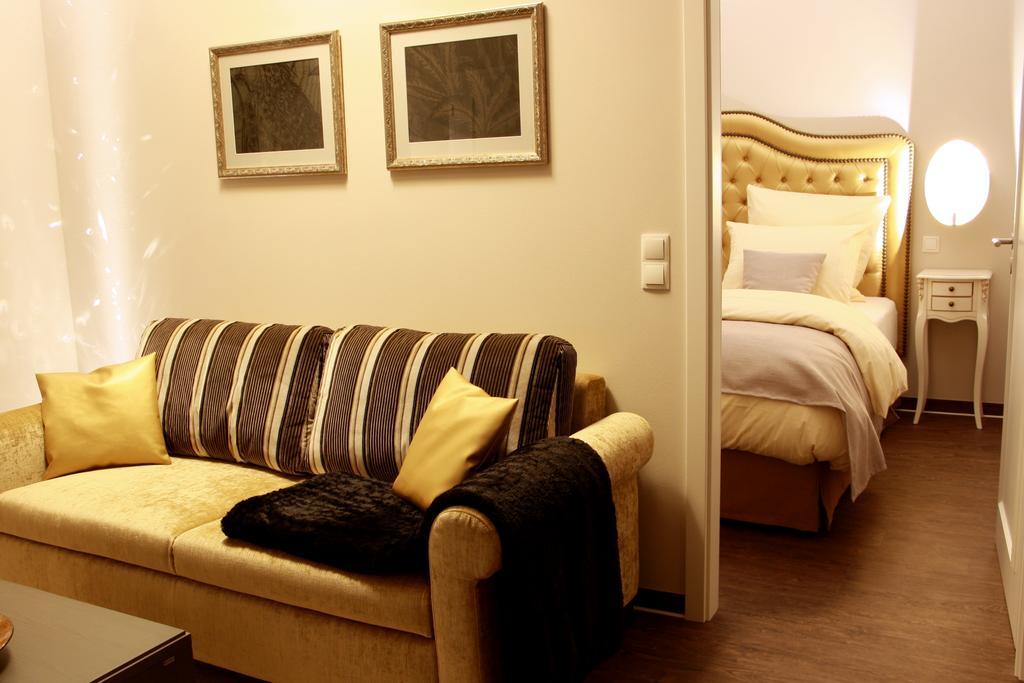 Mr.& Mrs. President Apartment *