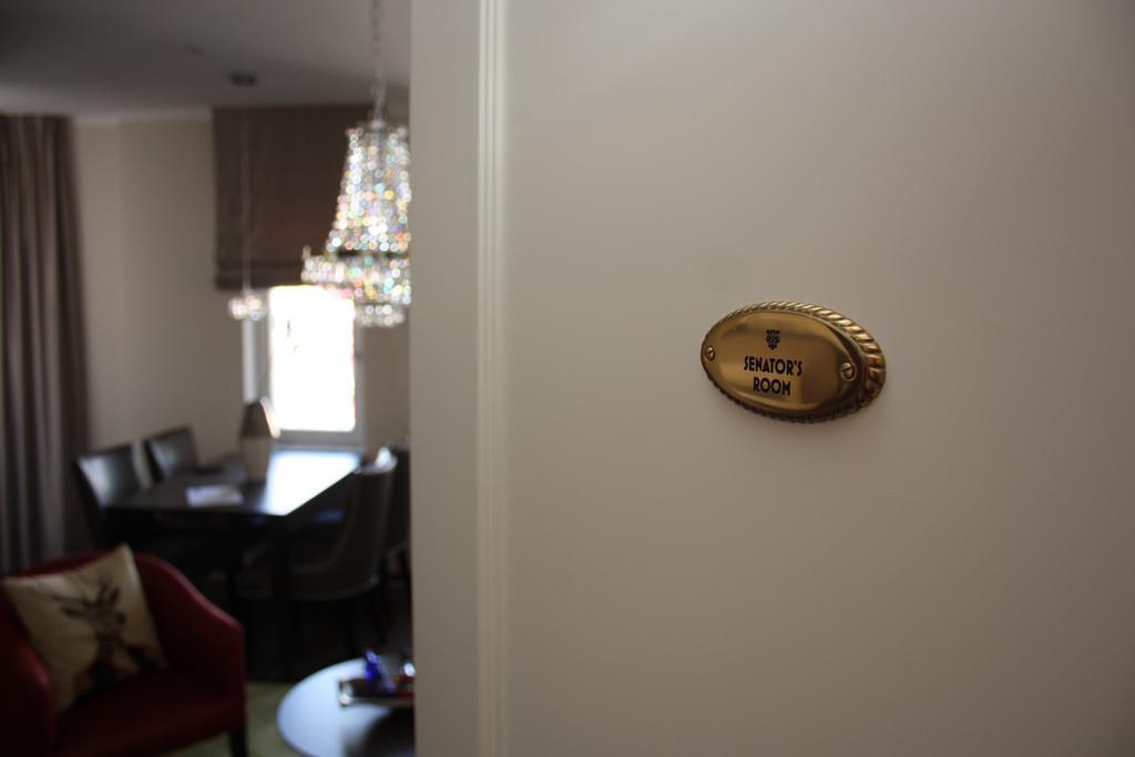 Mr.& Mrs. President Apartment